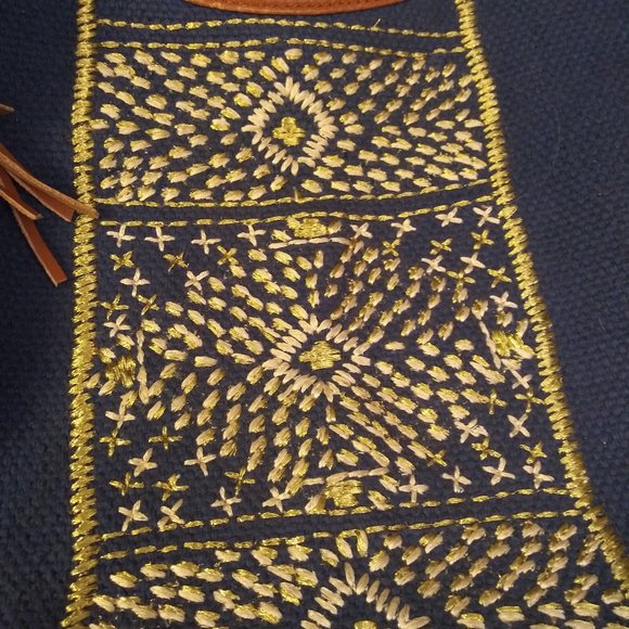 1448 Lucky Brand Large Canvas Shoulder Bag - Picture 2 of 8